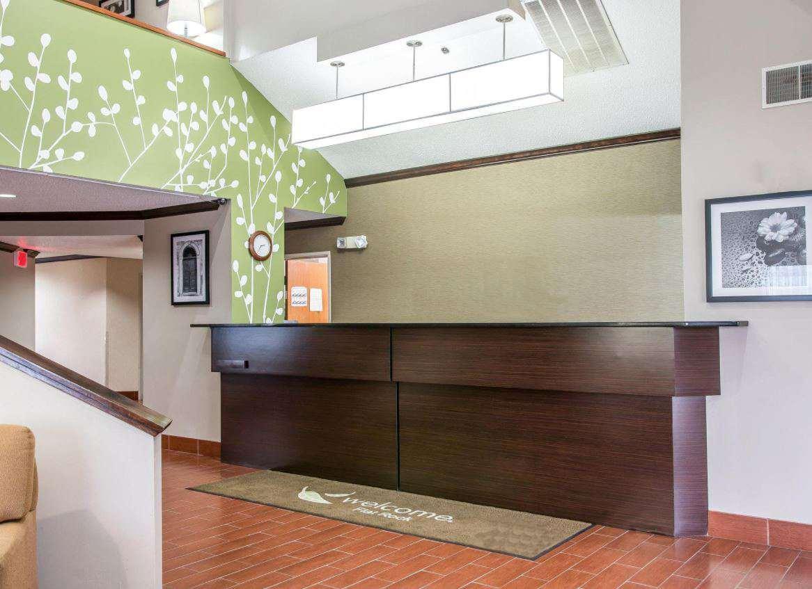 Baymont By Wyndham Flat Rock Hotel Buitenkant foto