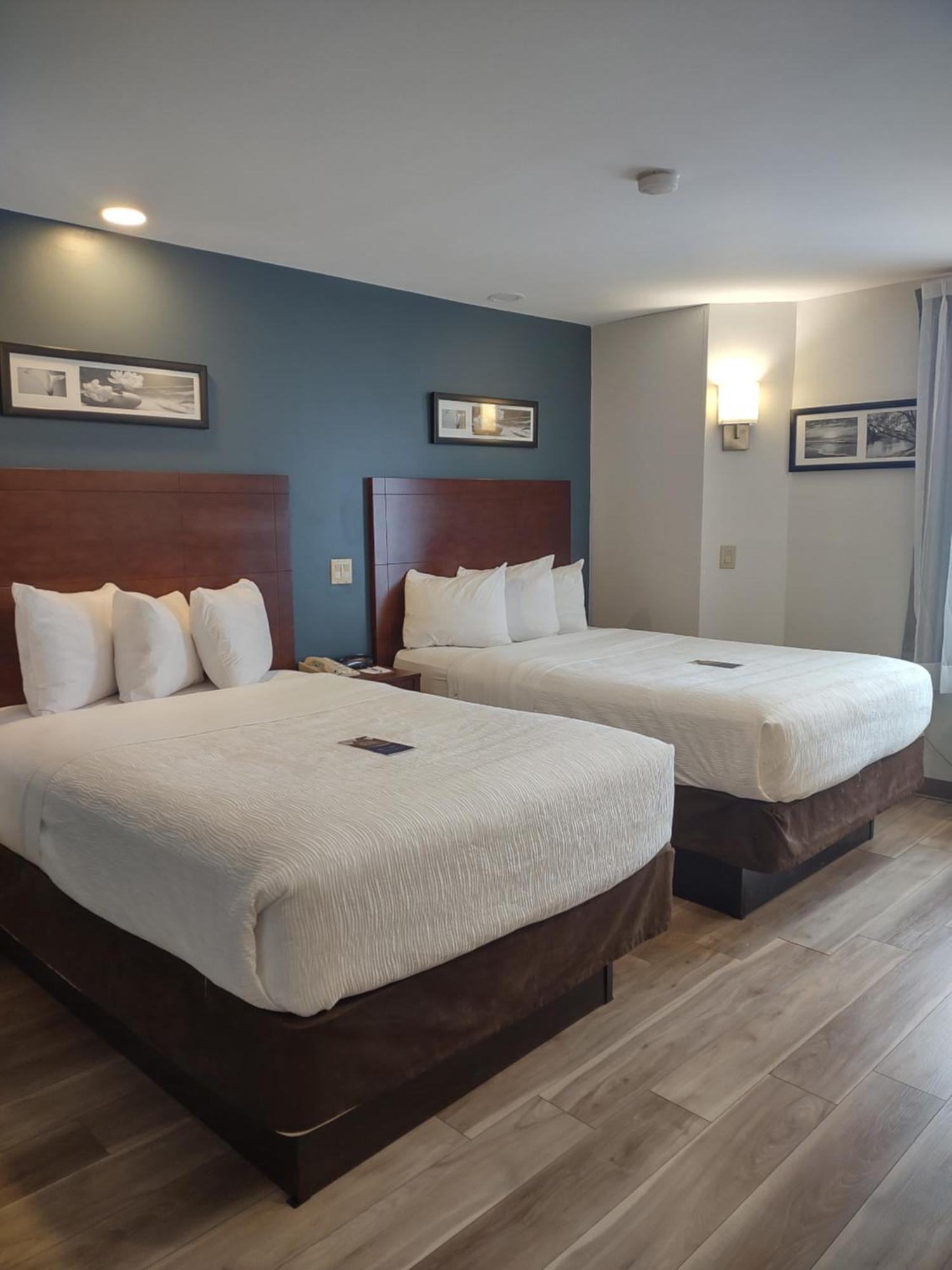 Baymont By Wyndham Flat Rock Hotel Buitenkant foto