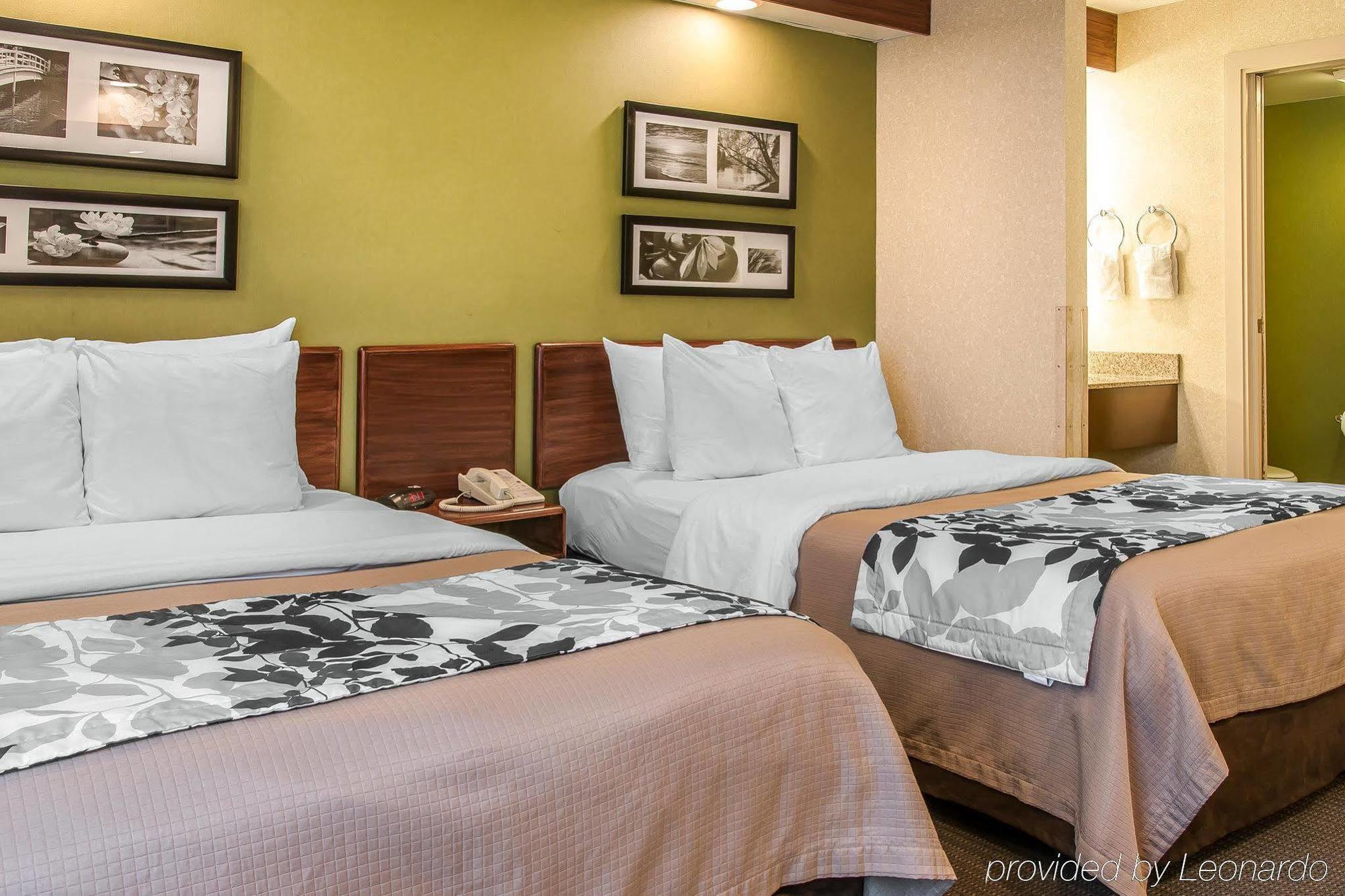 Baymont By Wyndham Flat Rock Hotel Buitenkant foto