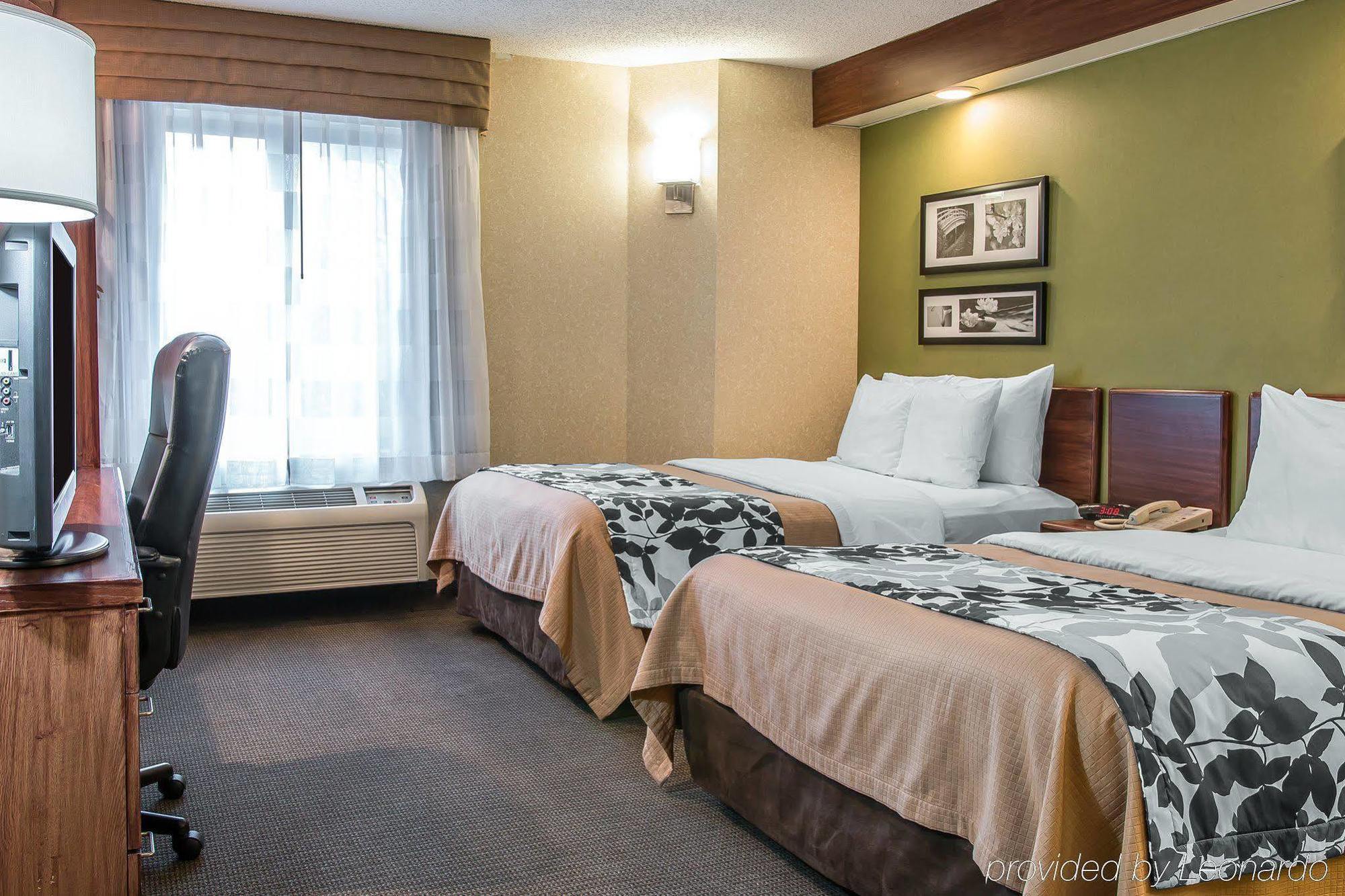 Baymont By Wyndham Flat Rock Hotel Buitenkant foto
